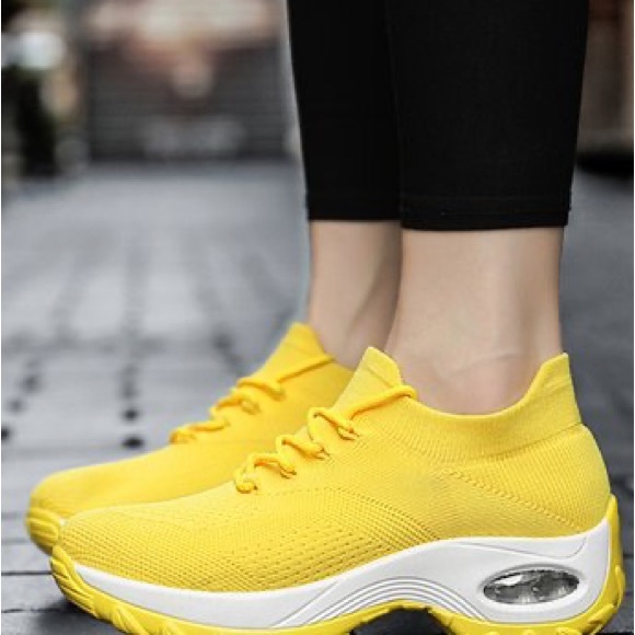 Ceville - Yellow Sneaker - size 38 (7.5) - NWOT - Picture 2 of 8